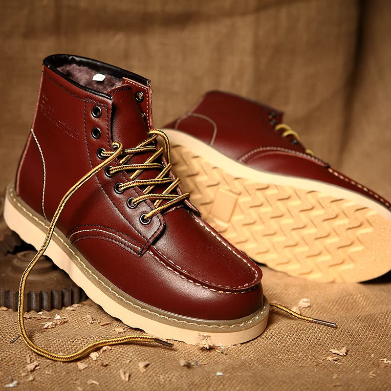 Men's casual high-top leather shoes.