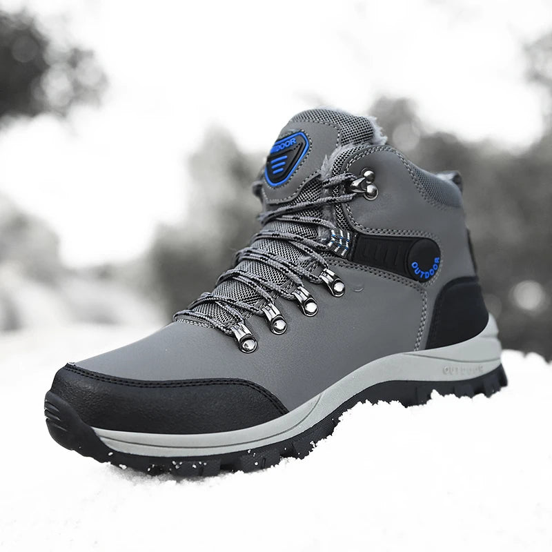 Waterproof casual boots with laces.
