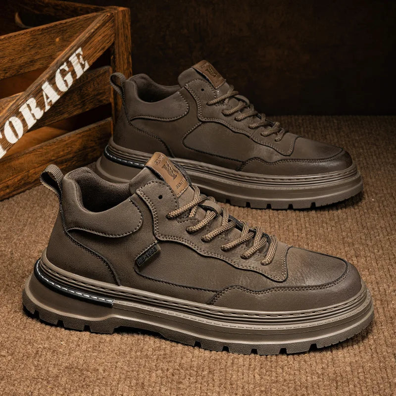 Versatile and modern casual sneakers.