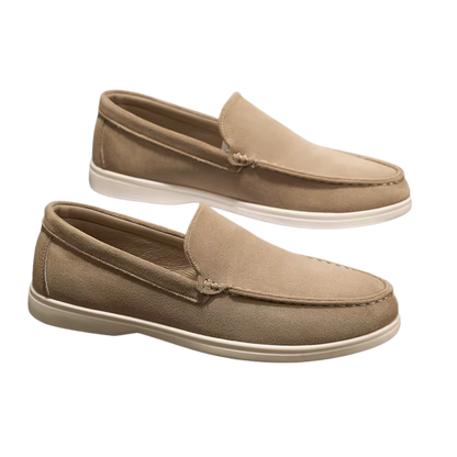 Casual moccasins in vulcanized leather.