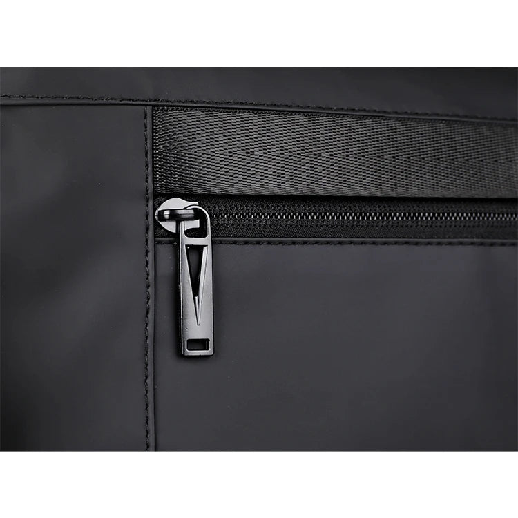 Retro crossbody bag.