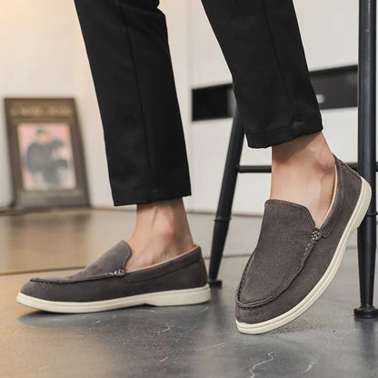 Suede moccasins, non-slip and comfortable.