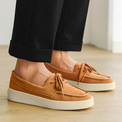 Slip-on moccasins in soft suede.