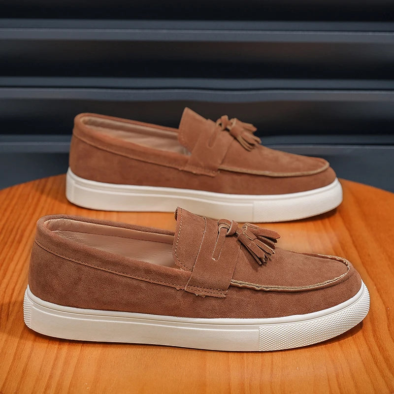 Men's suede moccasins, classic style.