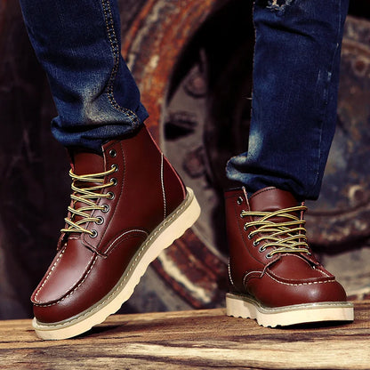 Men's casual high-top leather shoes.