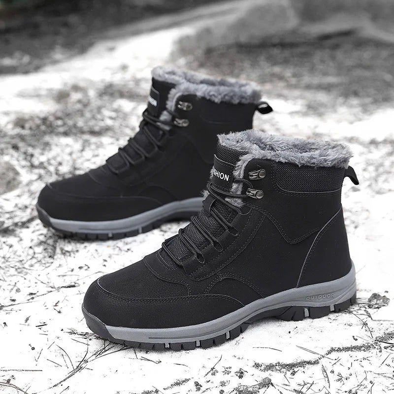 Waterproof casual boots with laces.