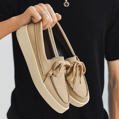 Slip-on moccasins in soft suede.