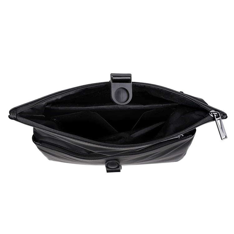 Retro crossbody bag.