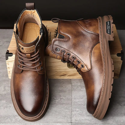 Men's retro-style leather boots.