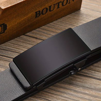 Leather belt with automatic buckle.