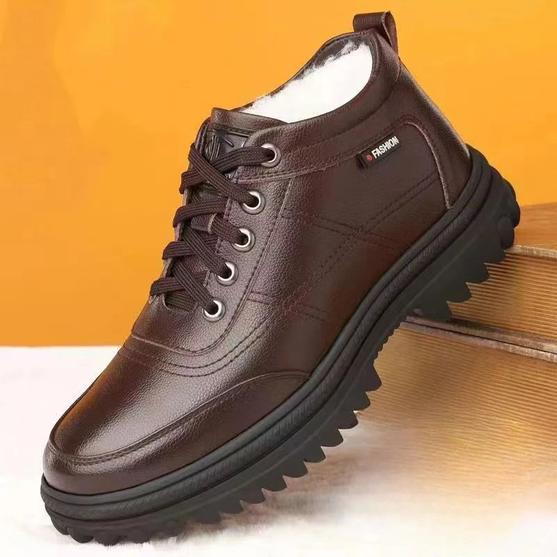 Leather boot with cotton lining.