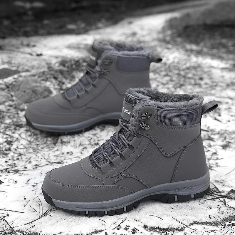 Waterproof casual boots with laces.