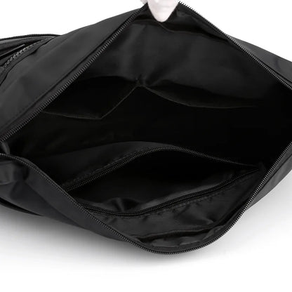 Oxford shoulder bag.