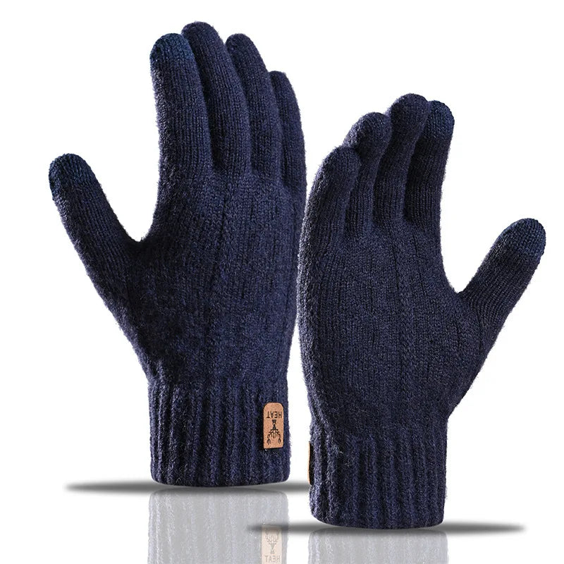 Thermal gloves made of alpaca wool.