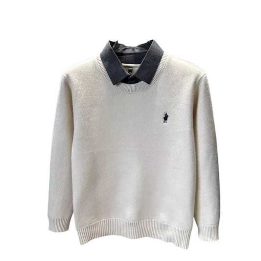 Velvet shirt with a high collar.